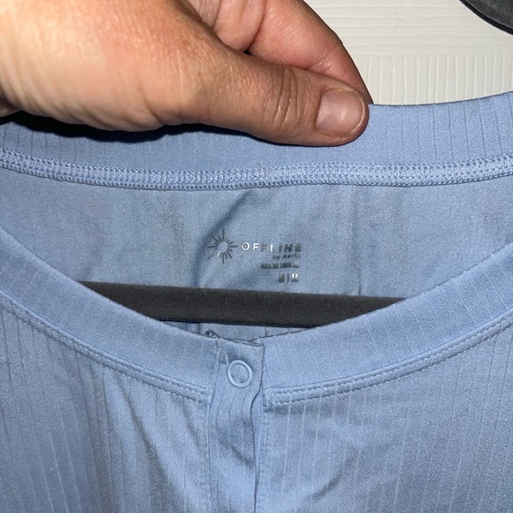 Offline Blue Button-Up Crop Yoga Top Size Medium - Picture 2 of 3